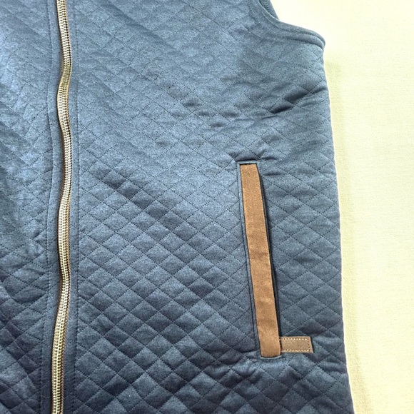 Men's Cremieux Classics Navy Quilted Vest with Brown Trim - Picture 5 of 10